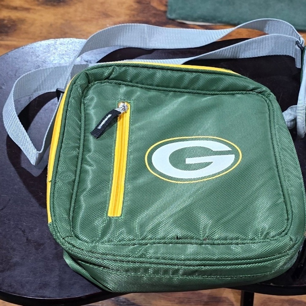 Coleman NFL Green Bay Packers Insulated Lunch Bag Cooler Green Yellow Adjustable